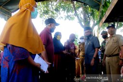 Bupati serahkan bantuan korban bencana puting beliung