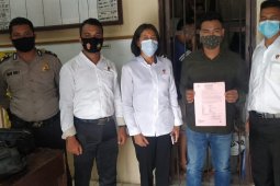 Ditreskrimsus Polda Maluku serahkan tersangka kasus perbankan kepada jaksa