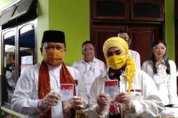 Pilkada Jember, Cabup Hendy menang telak di TPS-nya