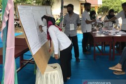 Pilkada Labusel, Hasnah-Kholil dan Edimin-Fadli bersaing