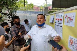 Walkot mencoblos di TPS 5; Syarfi: Saya dapat laporan warga antusias memilih