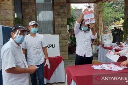 Pasangan Bobby-Aulia unggul di TPS  sendiri