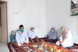 Pilkada Banyuwangi: Hitung cepat menang, Cabup Ipuk silaturahim ke tokoh agama