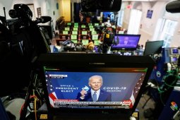 "Demokrasi menang", kata Joe Biden setelah konfirmasi suara elektoral