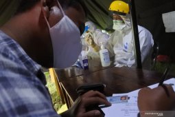 Rapid test pengungsi Gunung Semeru