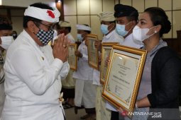 Pemkab Tabanan terima anugerah "Kabupaten/Kota Peduli HAM"