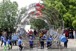 Penenggelaman instalasi seni terumbu rupa