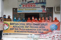 Ratusan korban banjir di Aceh Timur dapat bantuan