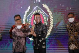 Wagub Sumut terima penghargaan Golden Award SIWO PWI