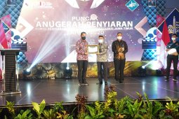 Banyuwangi raih penghargaan "Pemerintah Kabupaten Peduli Penyiaran"