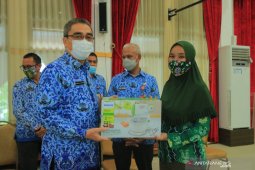 Banjarbaru grants small businesses capital goods