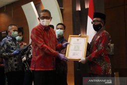 Tiga desa mandiri terima penghargaan dari Gubernur Kalbar