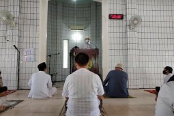 Khatib : Hadapi wabah dengan zikir dan sabar