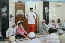 Jadi Khatib Shalat Jumat, Gubernur Erzaldi bagi tips sukses sebagai pemimpin yang beriman