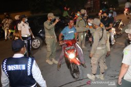 72 warga terjaring razia masker  di Medan Marelan