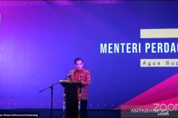 Terapkan kebersihan, Mendag serahkan sertifikat SNI tiga pasar rakyat