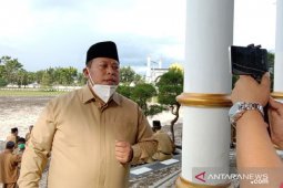 Bupati Mukomuko hentikan sementara kegiatan bersifat kerumunan