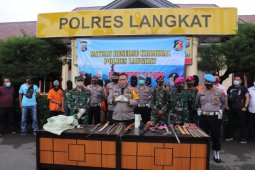 Polres Langkat amankan 48 preman bawa senjata tajam