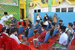 Meskipun COVID-19, Kemenag - MGMP PAI SMP gelar sunat massal di Aceh Timur