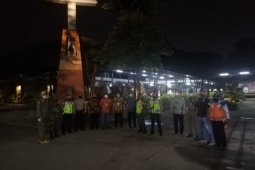 Polisi menemukan dua orang positif terjangkit COVID-19 saat melakukan razia kerumunan massa