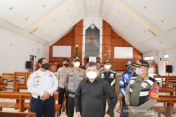 Bupati Garut imbau jemaat terapkan protokol kesehatan saat perayaan Natal