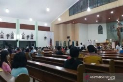 Misa Malam Natal di Belitung berlangsung khidmat dan damai