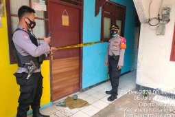 Polsek Cilandak Jaksel evakuasi jenazah dalam kontrakan