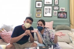 Cara seru selebritas isi libur panjang  di rumah aja