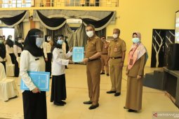 Wawali serahkan SK CPNS formasi umum