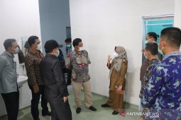 Komisi I DPRD HSS sidak pengawasan di SMPN 3 dan RSUD Kandangan