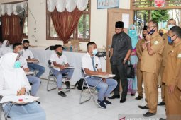 Pelajar di Sabang mulai terima bantuan pendidikan