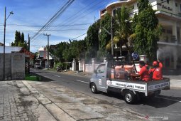 Penyemprotan Disinfektan Zona Merah COVID-19
