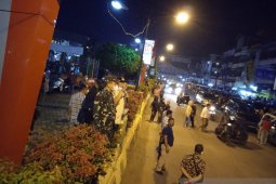 Jelang beberapa menit pergantian tahun di Kota Padangsidimpuan masyarakat berkerumun