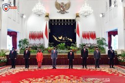 Menakar soliditas kabinet Joko Widodo menyongsong tahun bersejarah 2021