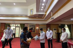 PMD serahkan hibah peralatan adat dan kebudayaan