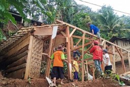 Satu rumah di Kediri rusak tertimpa longsor
