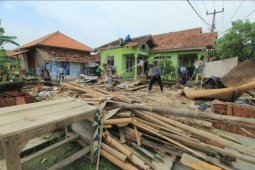 Angin puting beliung terjang Cirebon