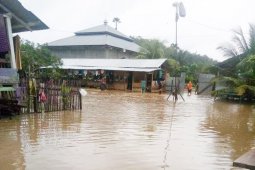 Masyarakat Aceh Timur yang tinggal pinggiran sungai diminta waspada