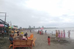 Pantai Ujong Blang Lhokseumawe masih menjadi tempat liburan akhir peka