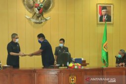 Wawali sampaikan tiga raperda ke DPRD