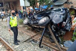 Kereta Api tabrak mobil penumpang di Binjai