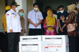 Gubernur Gorontalo imbau warga tak terpengaruh hoaks tentang vaksin