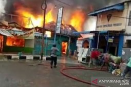RM Cap Lak Can di Tanjungbalai "dilalap" api