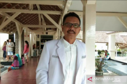 Ketua IDI Babel imbau masyarakat jangan panik dan tetap patuhi Prokes COVID-19