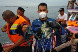 7 KRI bantu pencarian Sriwijaya SJY-182