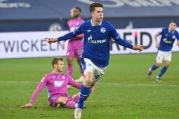 Hoppe kehabisan kata-kata usai membantu Schalke raih kemenangan perdana