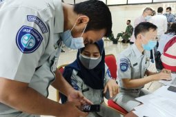 Jasa Raharja sigap dan berempati mengumpulkan data korban SJ-182