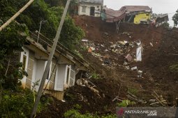 Tanah Longsor di Cimanggung Kabupaten Sumedang