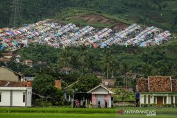 Pemukiman di kawasan perbukitan Sumedang