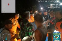 Basarnas Nias selamatkan warga jatuh  ke jurang